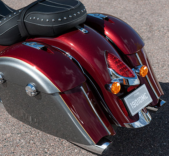 Remote-Locking Hard Saddlebag